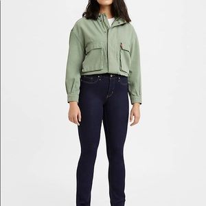 Levi’s 312 Shaping Slim Dark Wash